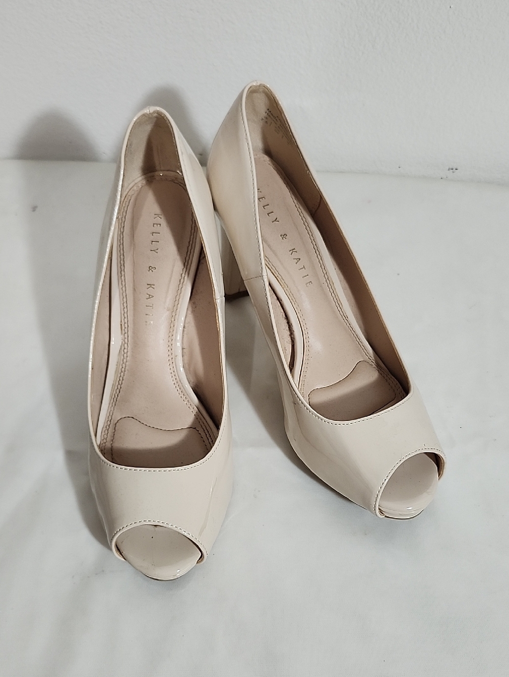 Kelly & Katie Women's Cream Peep-Toe Pumps